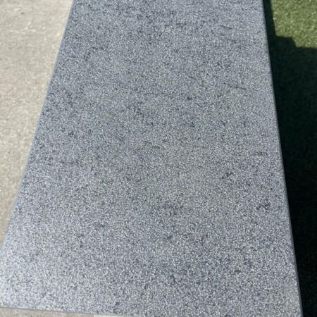 Plaques à finition sablée