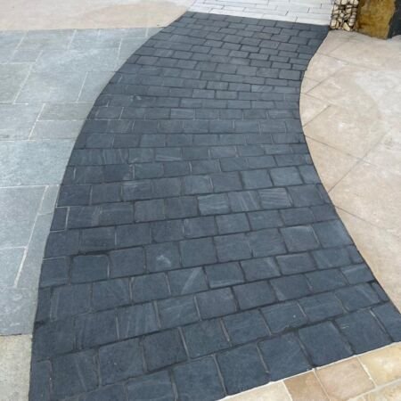 Assiettes à finition vieillie